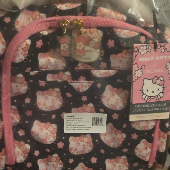 Hello Kitty® × JuJuBe Cherry Blossoms Insulated Bag - Picture 6 of 7